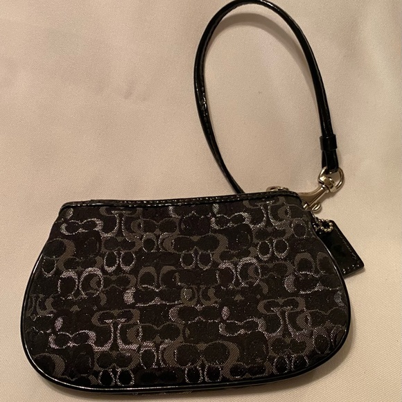 Coach Wristlet in EUC Black & Silvery Shimmer Coach Signature C’s Beautiful - Picture 2 of 5
